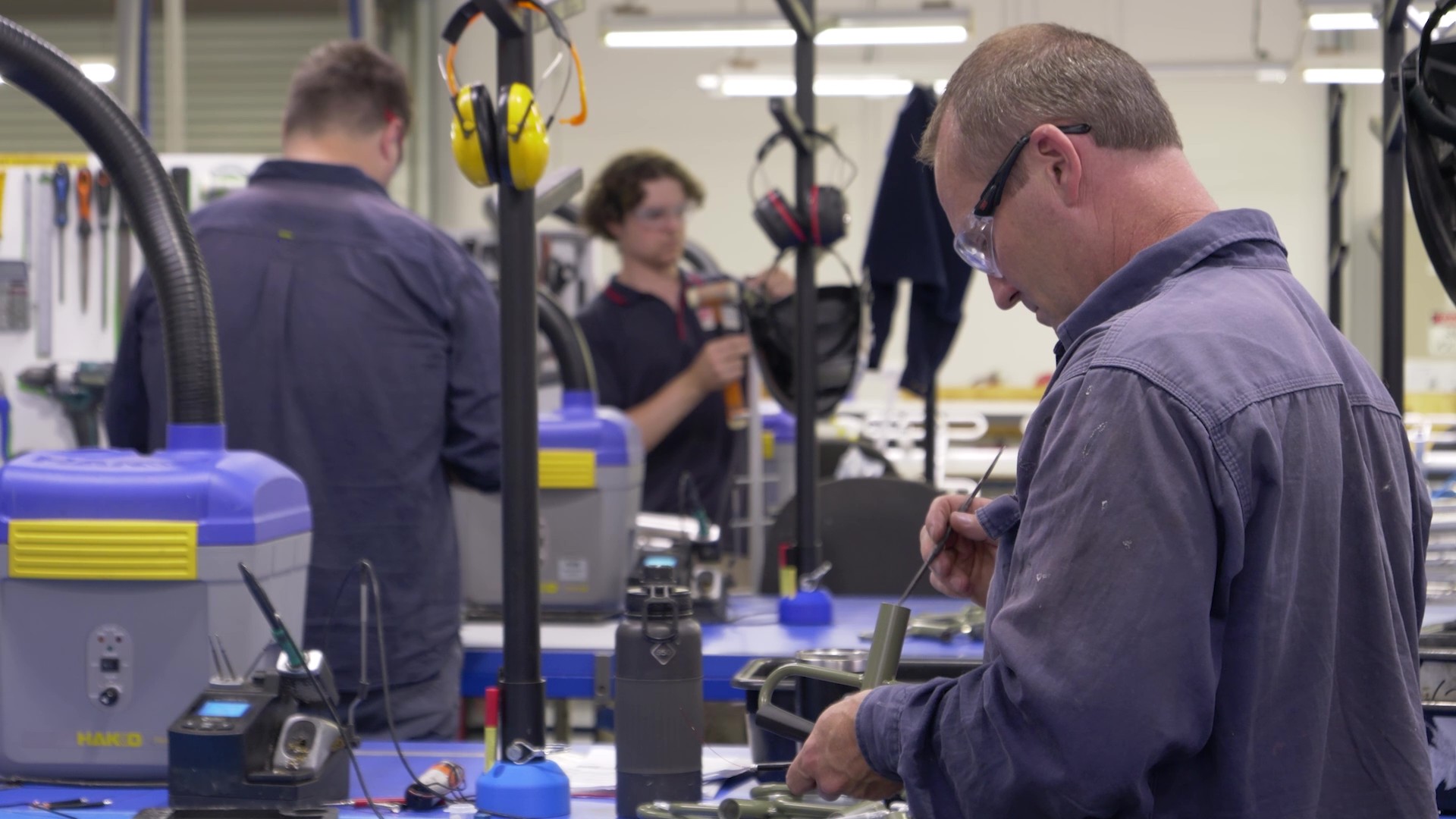 COMPLETE ON-SITE ANTENNA ASSEMBLY