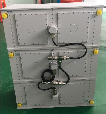 UHF 8 channel cavity combiner, 400-470MHz, freq. spacing 200kHz, >80dB isolation. 100W per channel